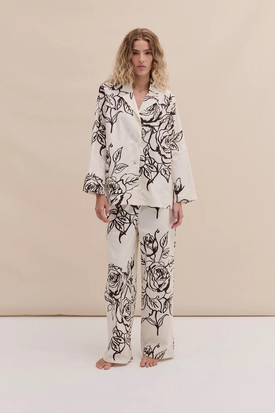 Desmond & Dempsey Cream Brown Rose Long Sleeve Pajama Set Size XL